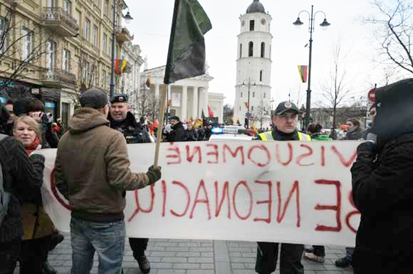 2011_kovo_11-oji_blokada_1-2
