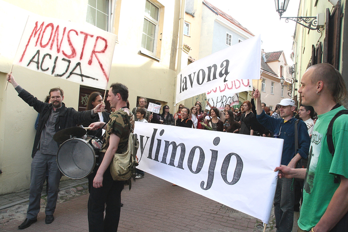 monstracija 10